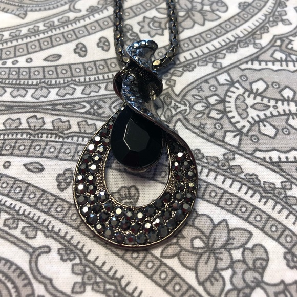 ⬇️ Long gun metal colored necklace - Picture 4 of 6